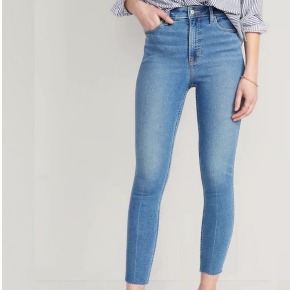 Old Navy High-Waisted Super Skinny Mid-Wash Jeans